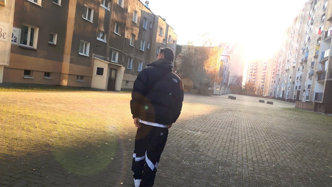 Osma - INTRO (🎥ZAWADA/Leder)(prod.AlvarobeatkillaH)