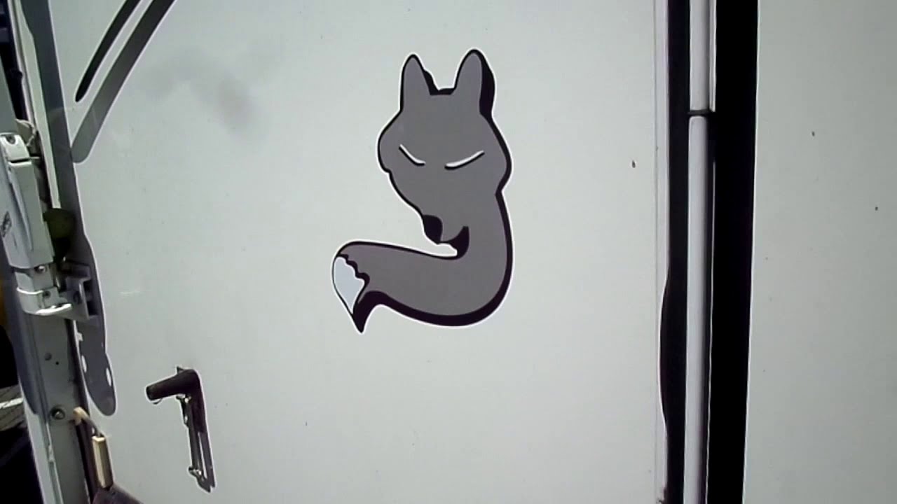 2005 Arctic Fox 990 Silver Fox Edition Truck Camper
