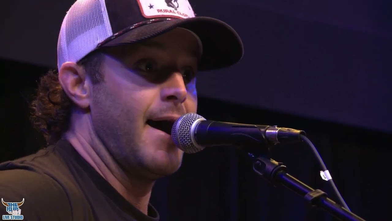 Easton Corbin - Lovin' You Is Fun at 98.7 The Bull | PNC Live Studio Session