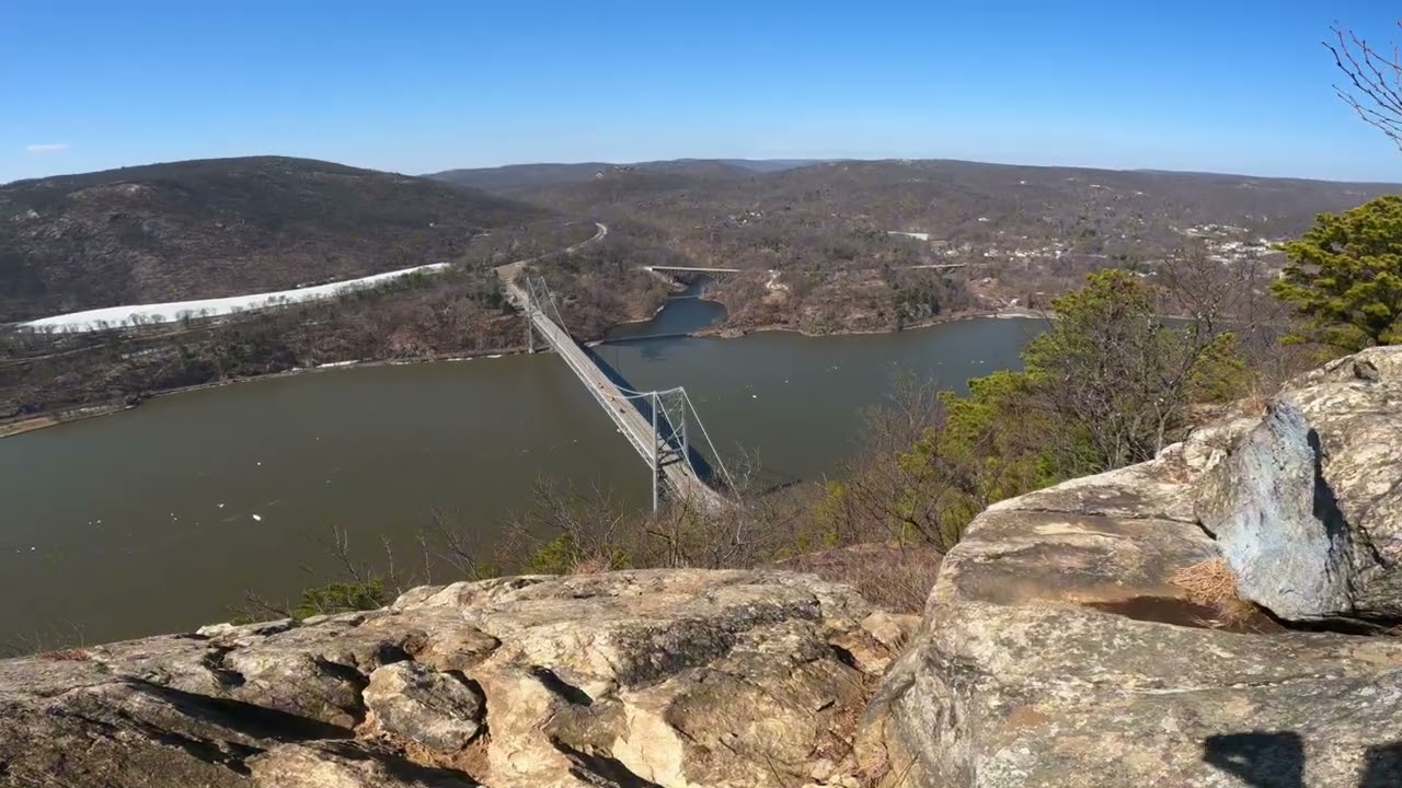 Anthony’s Nose Hike (Camp Smith Trail) | 2.7 Mile Hudson Valley View Hike