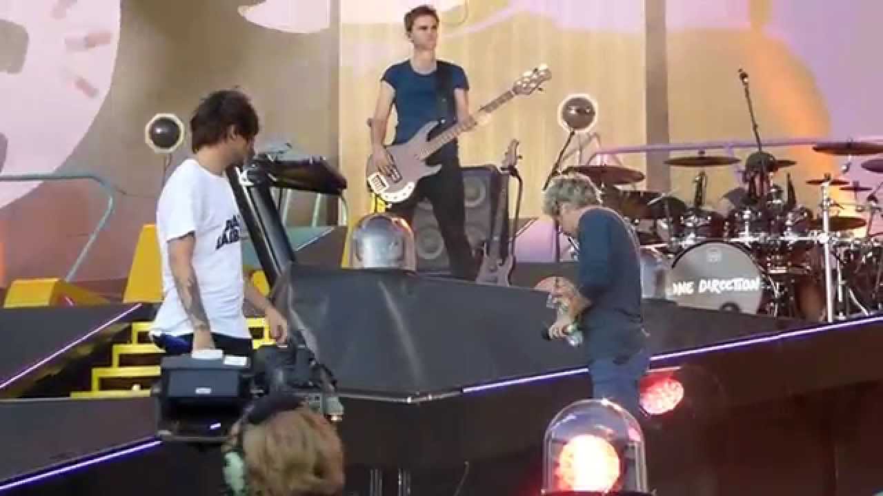 One Direction - Steal My Girl (Horsens, Denmark 16.06.2015)