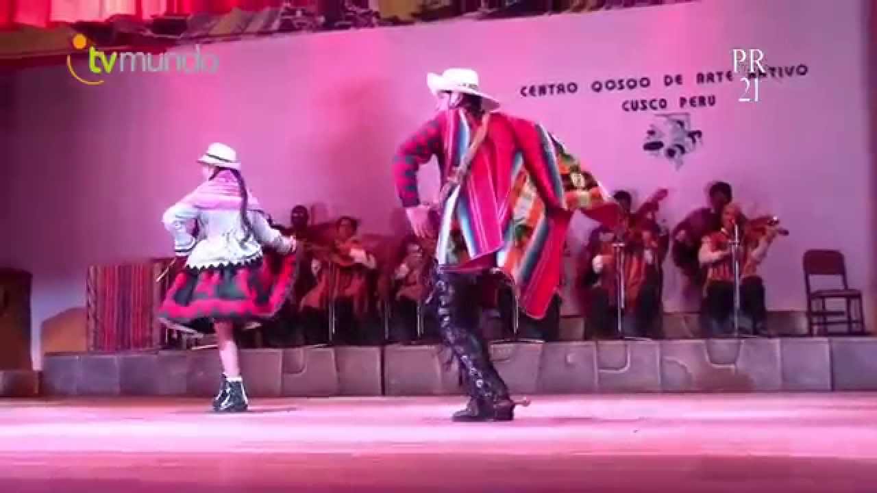 Desfile TRAJES TÍPICOS de las 13 Provincias de la Región CUSCO - Centro qosqo de arte nativo