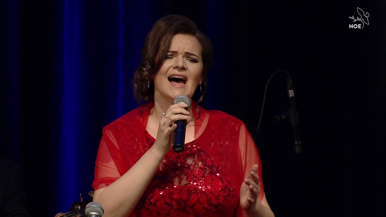Lidé /People/ - Zuzana Vlčeková, Petr Sovič & Golden Big Band Prague
