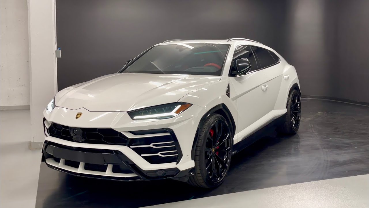 2020 Lamborghini Urus - Revs + Walkaround in 4k