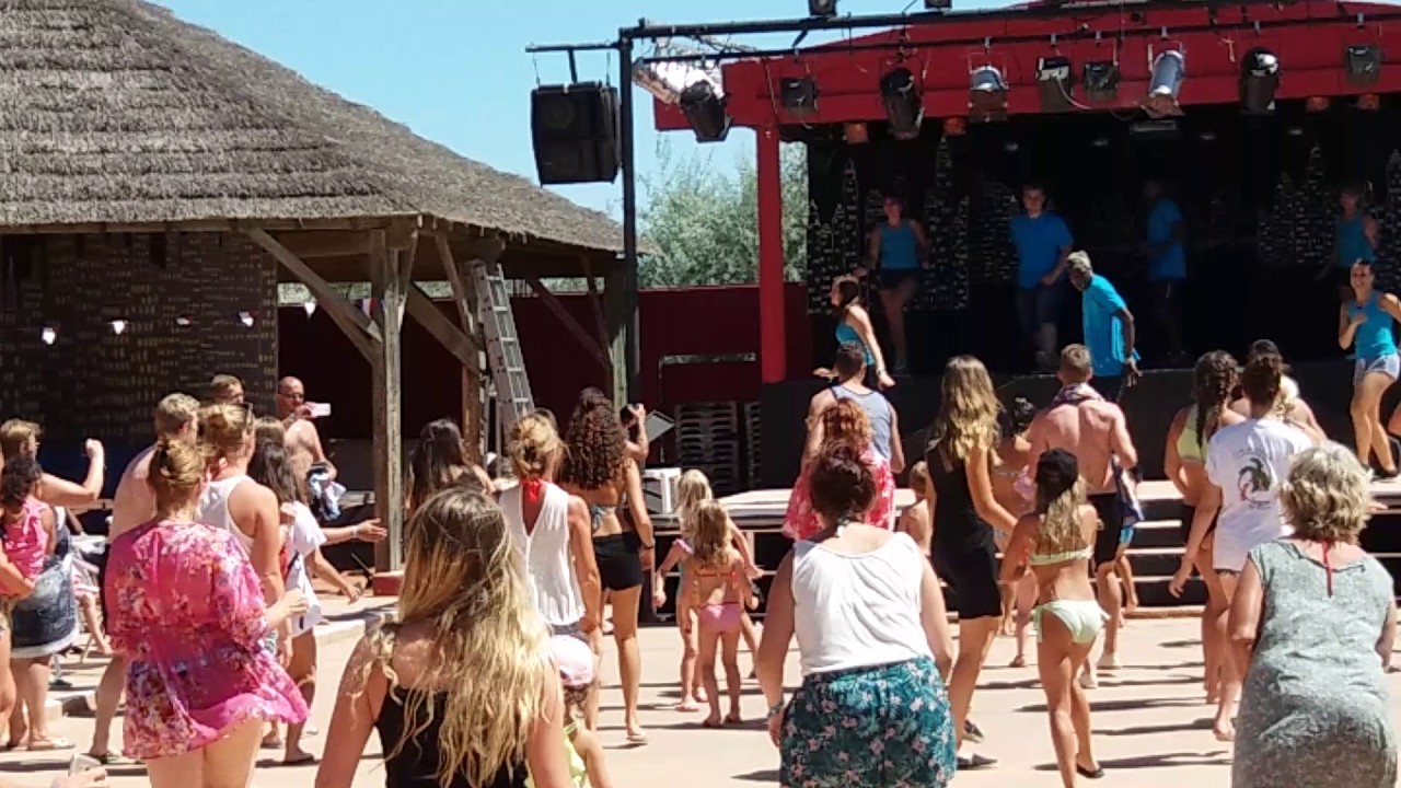 lou village 2017