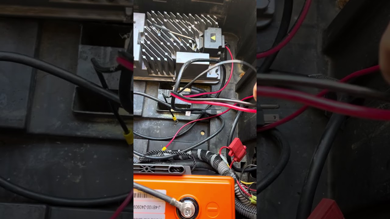 CHINS 48v lithium ion battery in a Club Car Precedent
