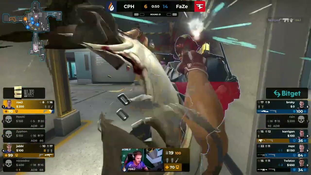 roeJ Mac-10 on karrigan head moment