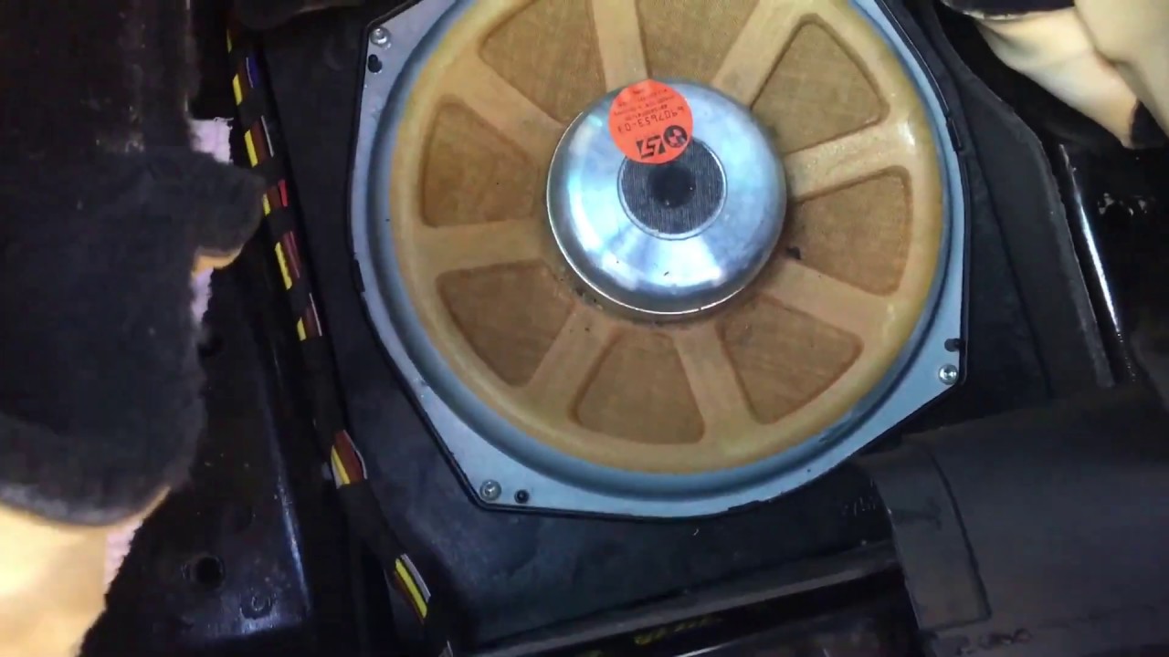 Subwoofer removal BMW 7 series E65 E66