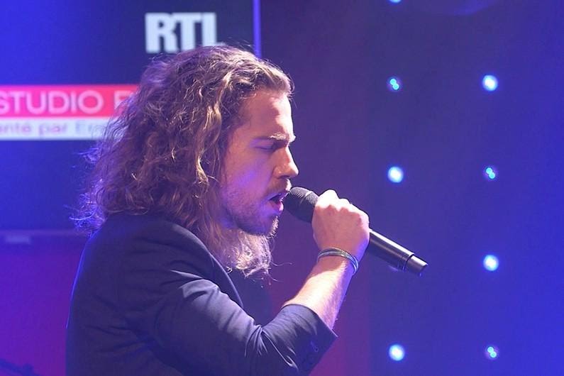 Sublime & Silence - Julien Doré sur scène dans le Grand Studio RTL