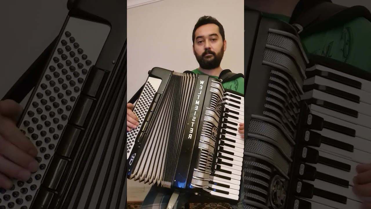 rebetiko with accordion