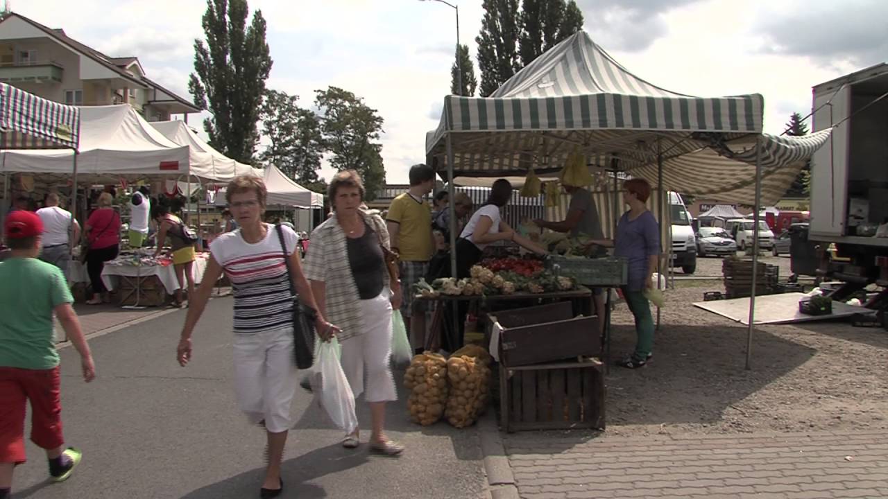 Złotów: Czy stragany znikną z chodników?