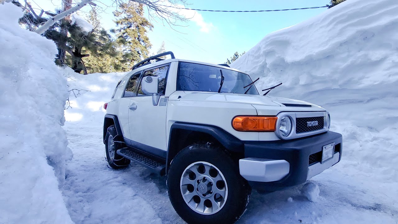 FJ Cruisers Driving in Historic Snow at Mammoth Mountain (April 2023)