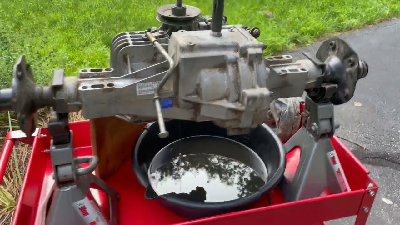 Tractor does not go uphill. Hydro-Gear transaxle 311-3500 rebuild. Part 1