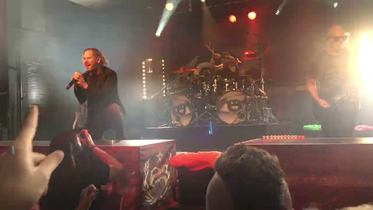 2017 STONE SOUR - Taipei Person Allah Tea (thought it was over. Almost fight) - Brisbane, Australia