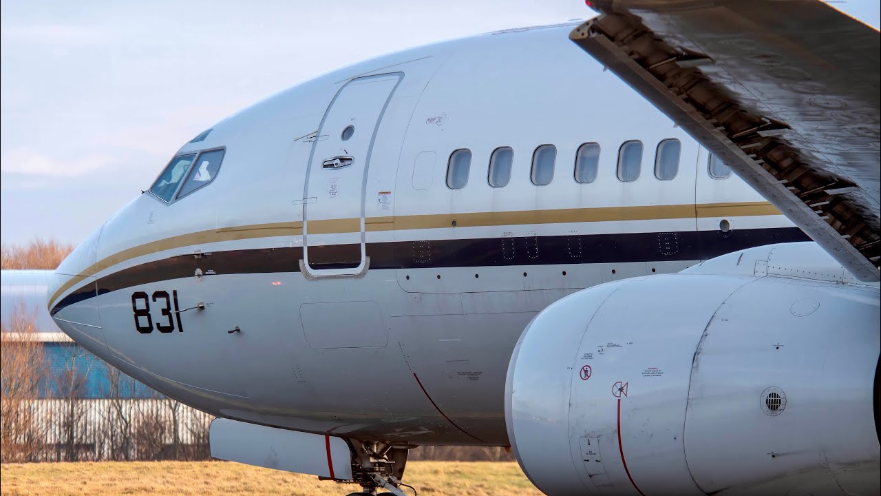 US Marines C40 Clipper Up Close and Takeoff at Prestwick!