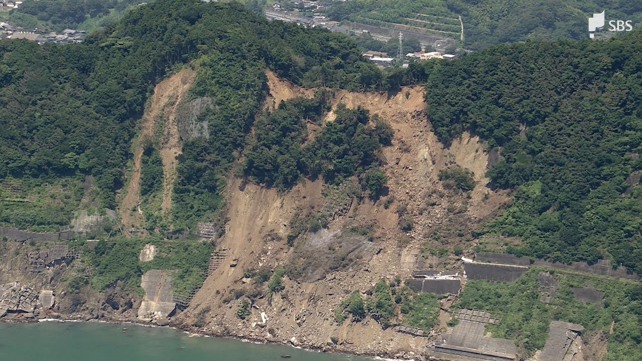 「山の斜面が広範囲にわたって崩落」で道路通行止め 街まで5分→迂回で30分に 地元住民に影響「反対の道路も落ちたら孤立」＝静岡・焼津市