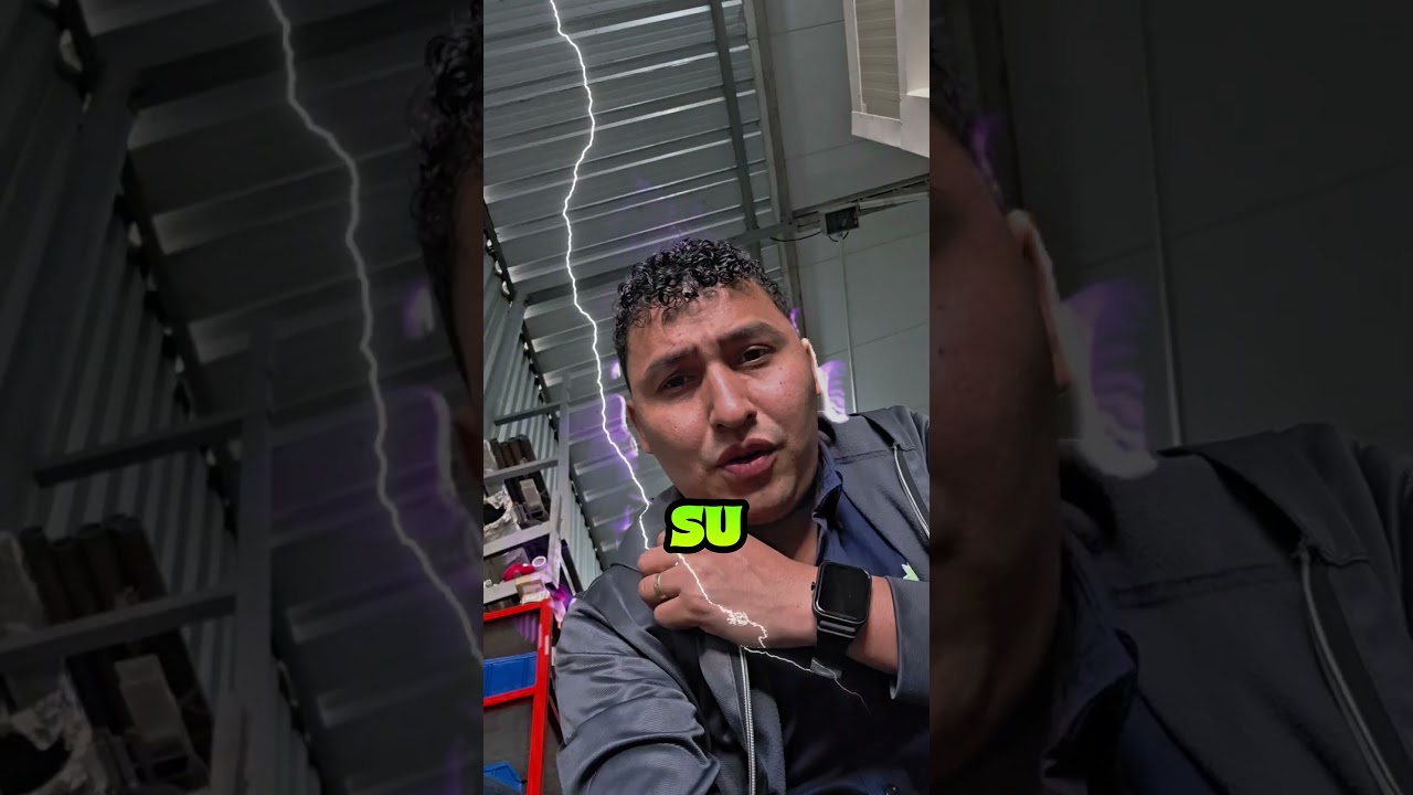 Est&aacute; cayendo, su gloria sobre mi #alabanzascristianas #musica #adoraci&oacute;nalrey #alabanzaadoracion