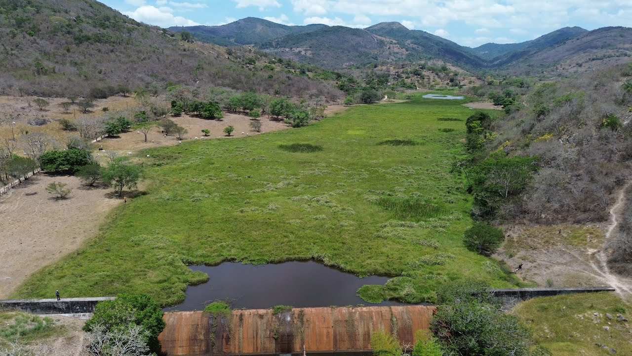 EM PLENA SECA O CENÁRIO IMPRESSIONA