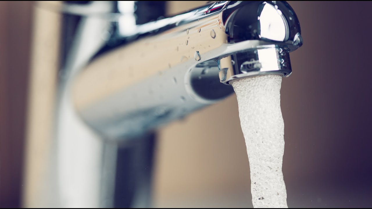 Wasserhahn Ger&auml;usch - Wasserhahn voll aufgedreht