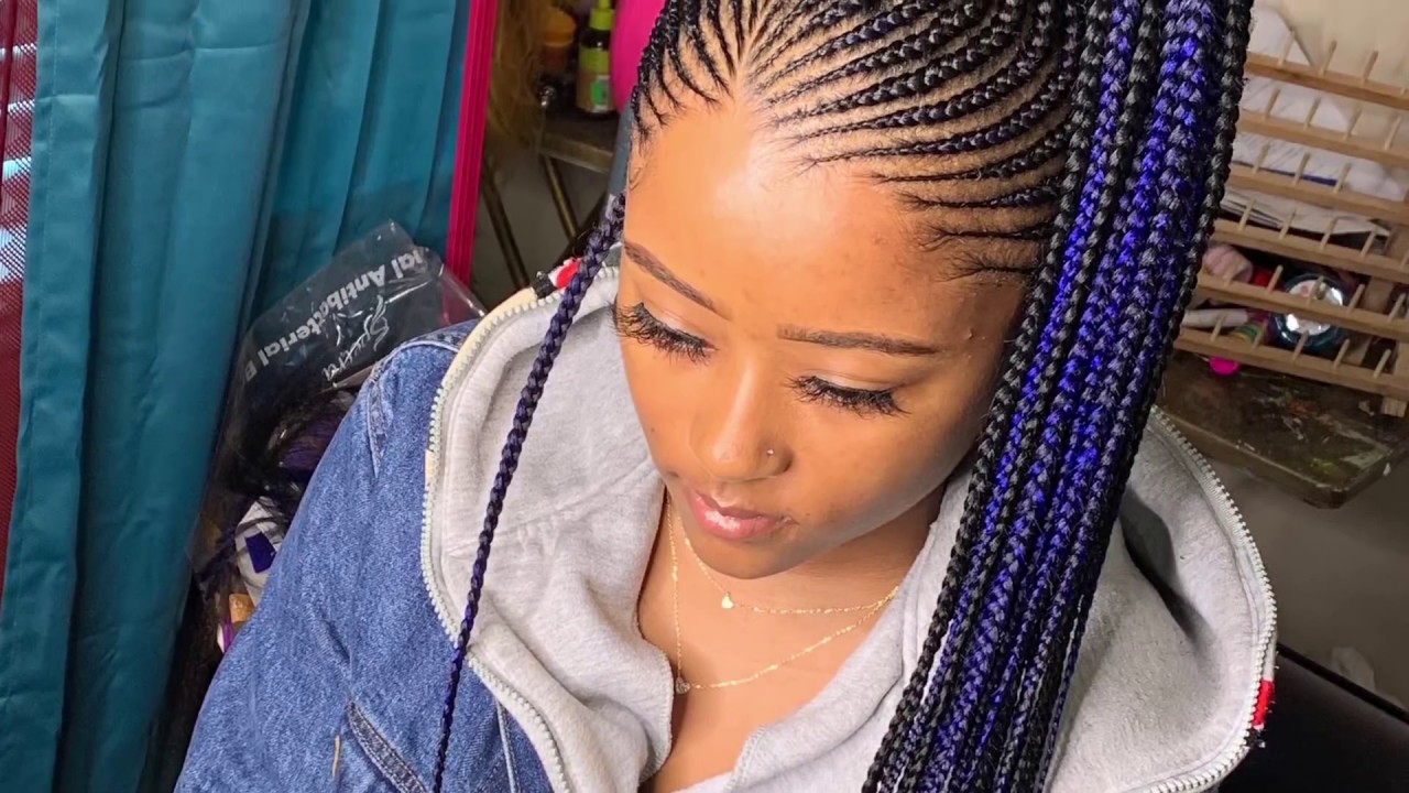 Small feedin ponytail with blue hair!!!