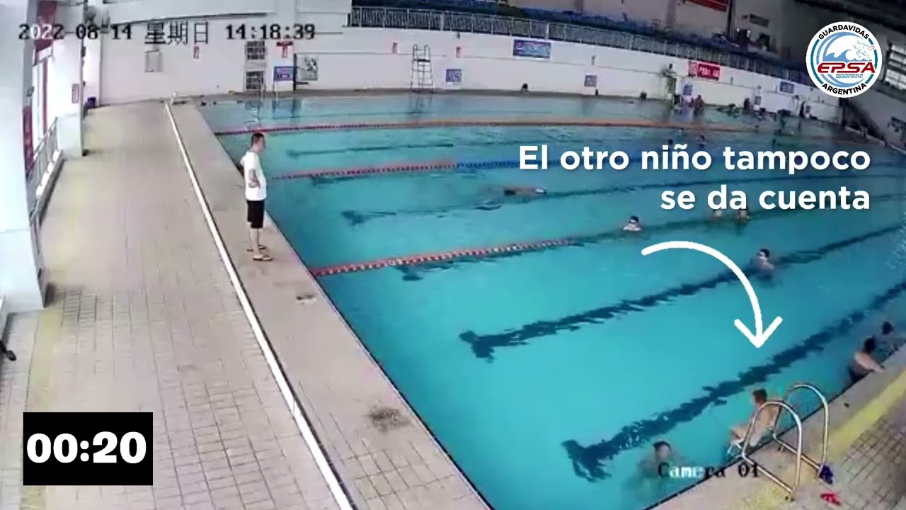 Ahogamiento en tiempo real en piscina Ol&iacute;mpica de China. Nadie lo ve 🥶