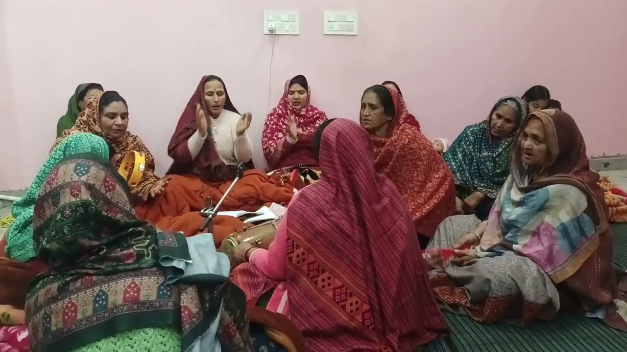 Shree Krishna Bhajan 🙏♥️ माए नी मेनू बड़ा चा 🚩🕉️ ते मंदिर बना दे श्याम दा।।💯🌹🪷🍂