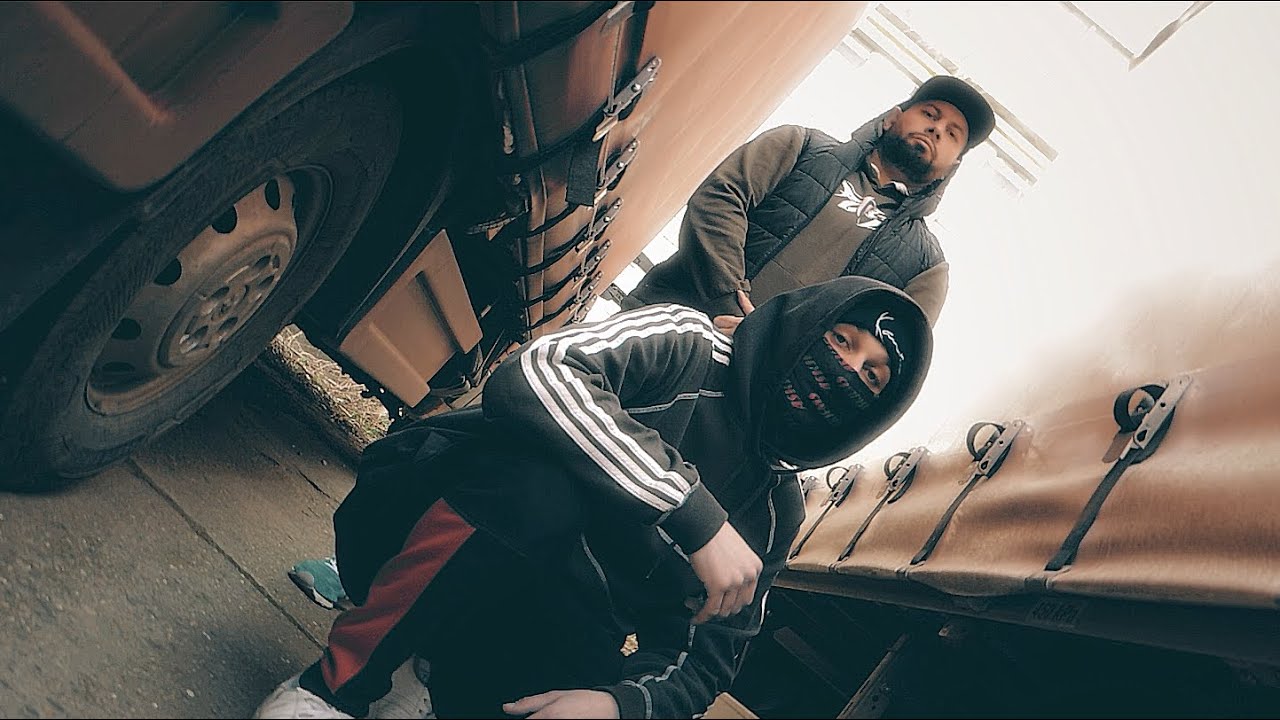 Johny Jecker & Lucas (RETORIKA) - Nevidím Tento Svět, Jak Mám (Official Video)