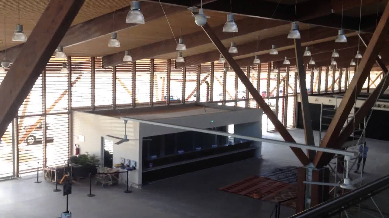 Visite du nouvel aéroport de Pamandzi