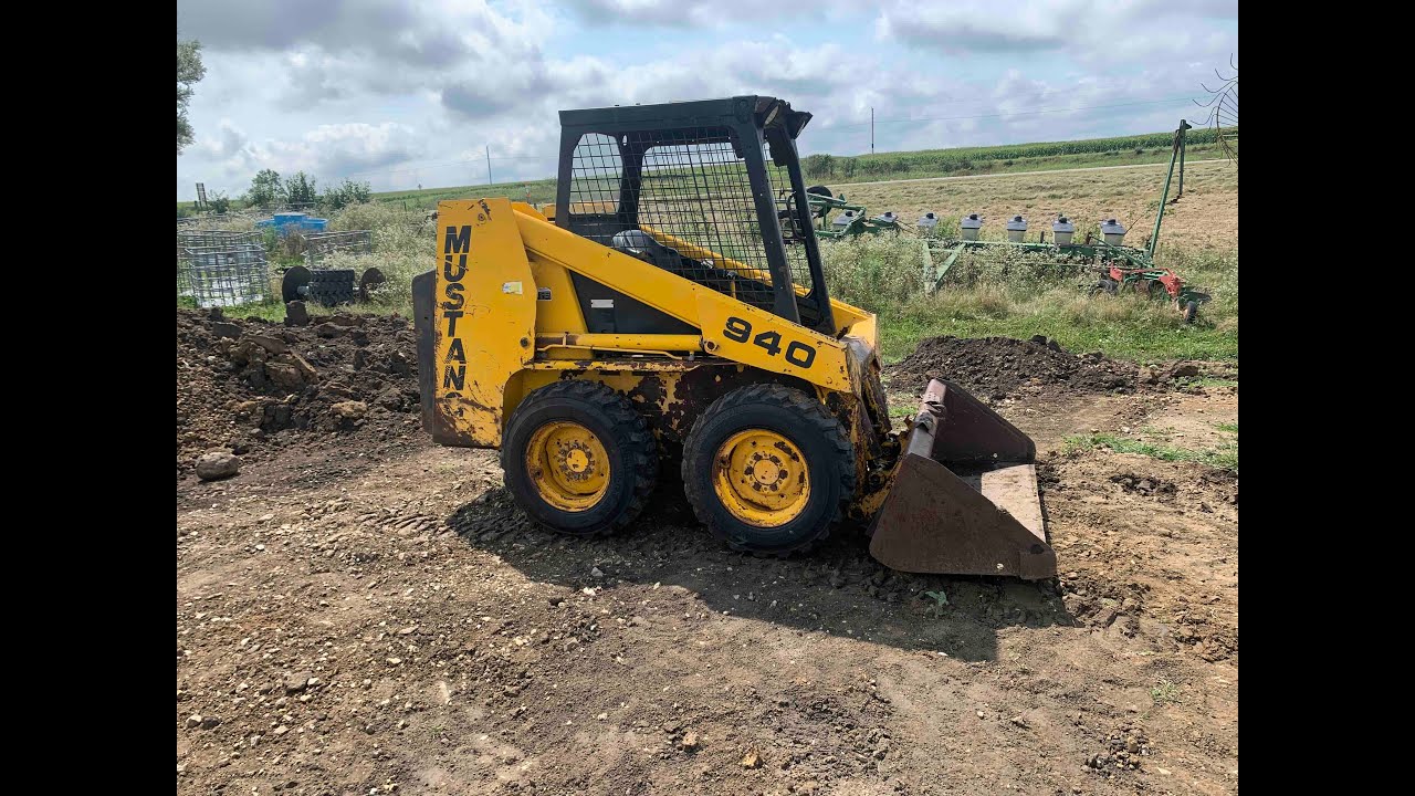 Buying a Mustang 940 Skid steer and moving a large air tank