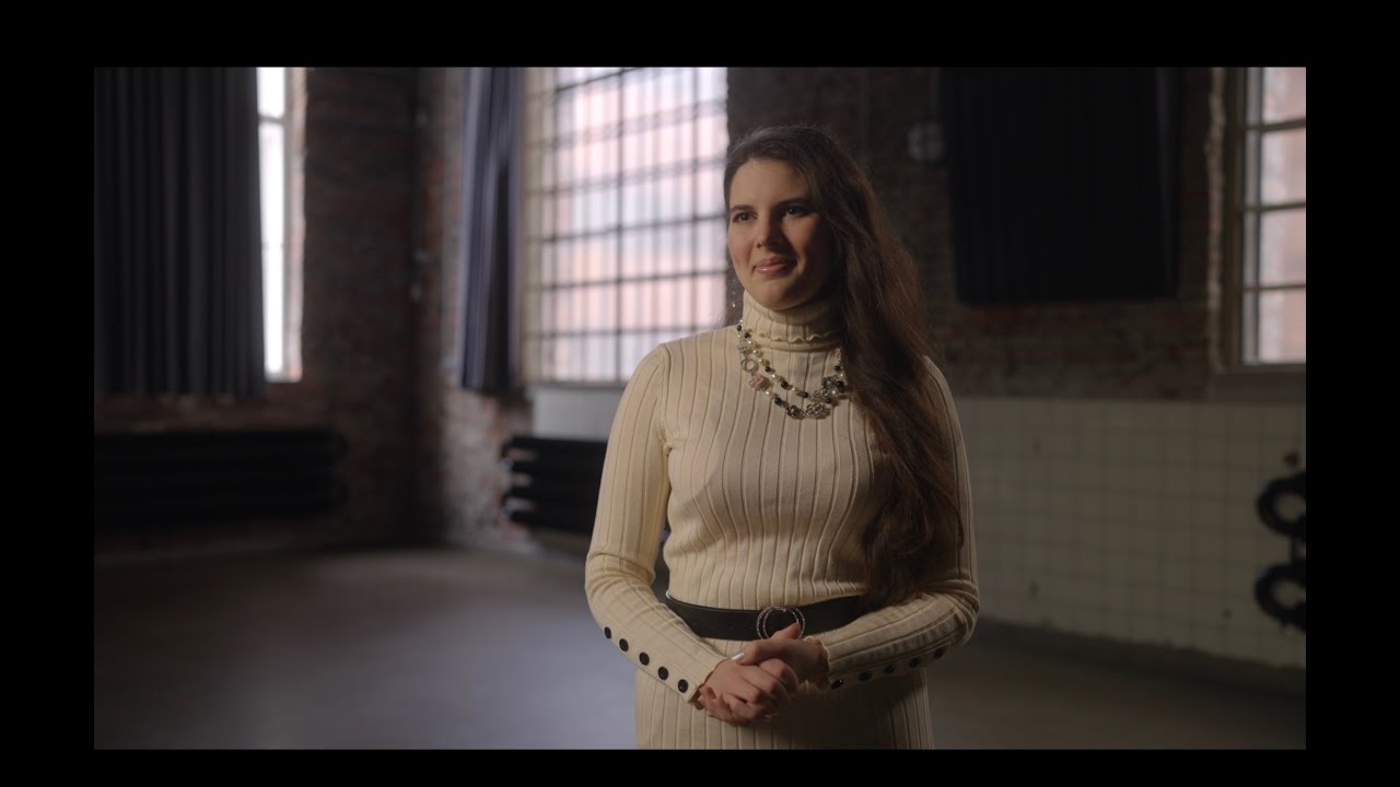 MIRA DOZIO | Interview | Let's Sing