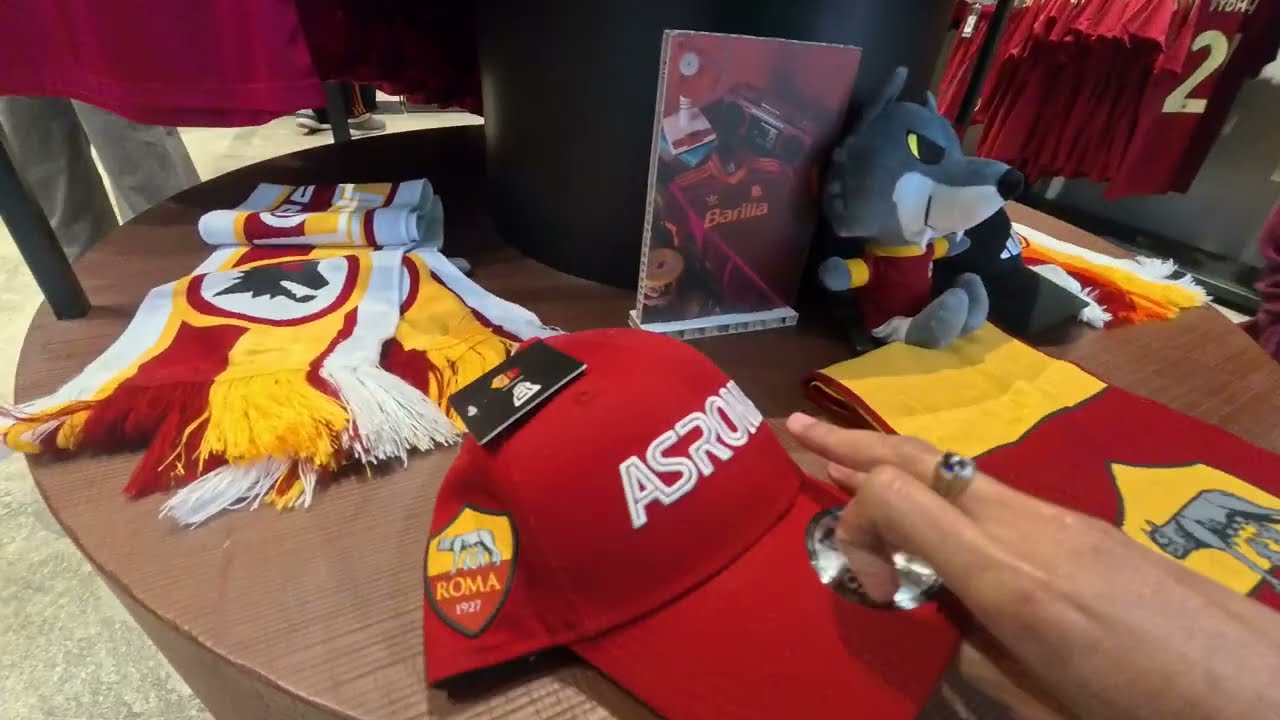 CITY CENTER OF ROME & AS ROMA STORE