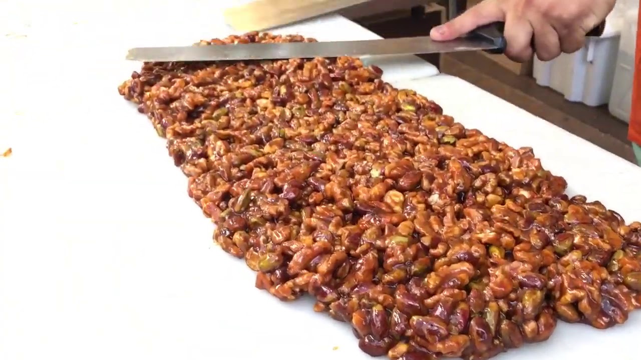 Il croccante con pistacchio e noci ... le fasi di preparazione
