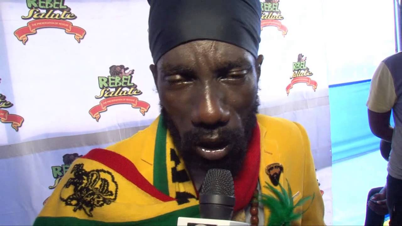 Геи Sizzla 