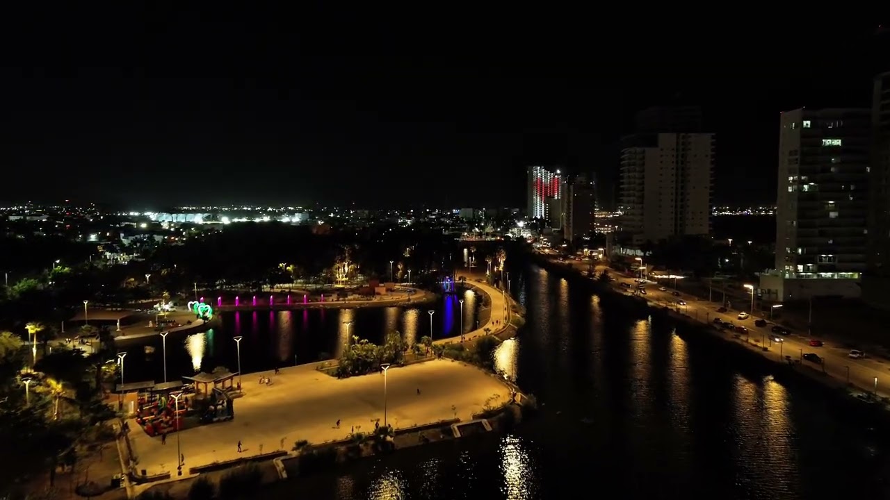 Volando Mazatlan de Noche 🌃 #drone #dronevideo #dronecinematography #droneshot #cinematicvideo #fyp 