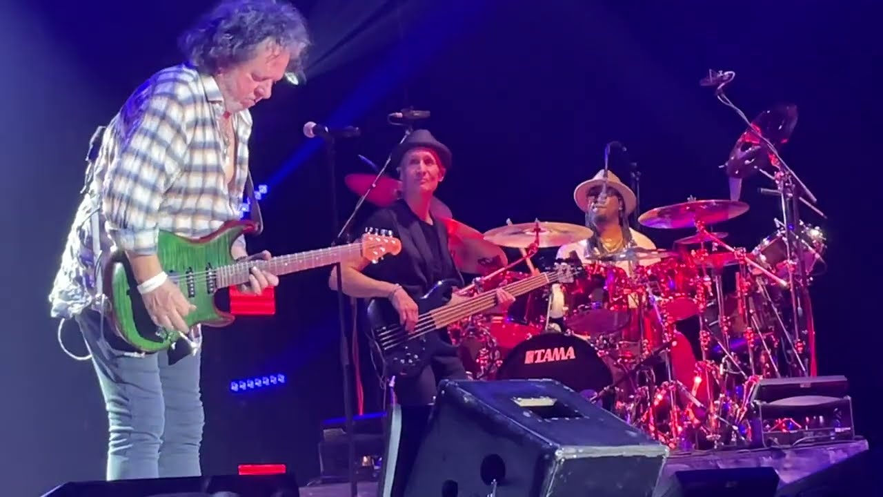 TOTO - I WON'T YOU BACK Live Rockhal Luxembourg 23/08/22