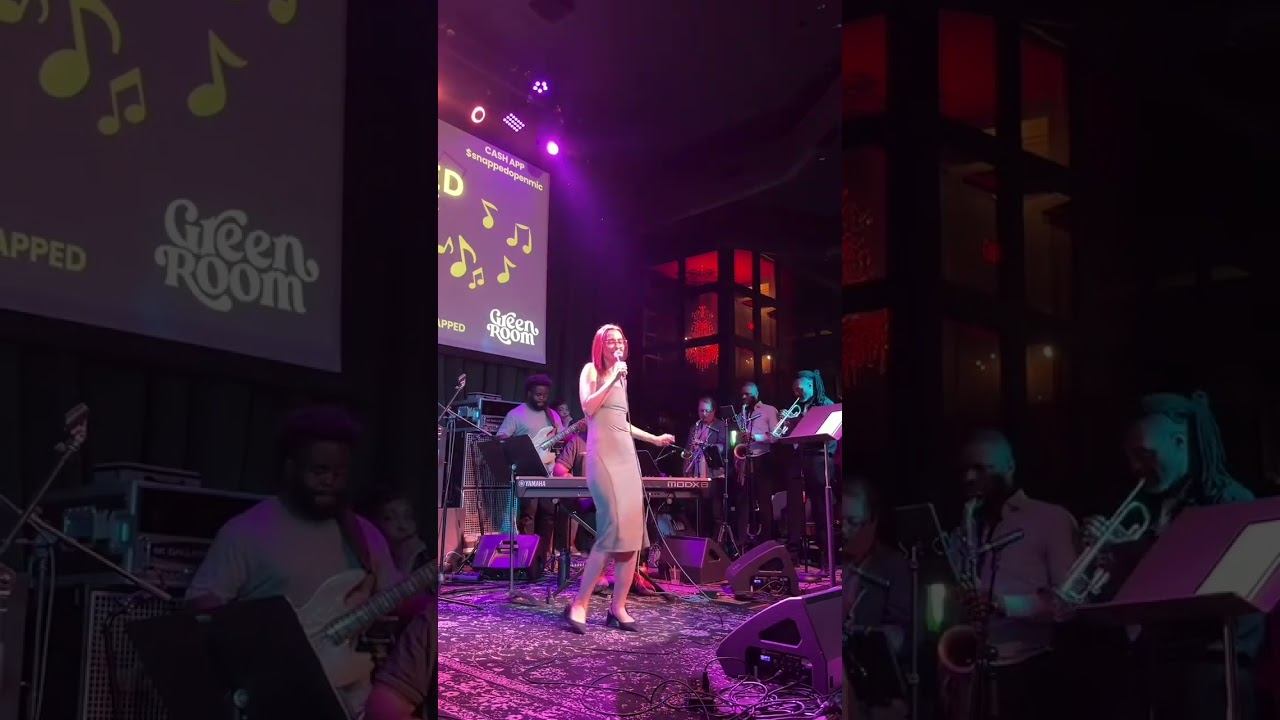 “Dancing Queen – ABBA Cover (ANAI live at Snapped Open Mic)”