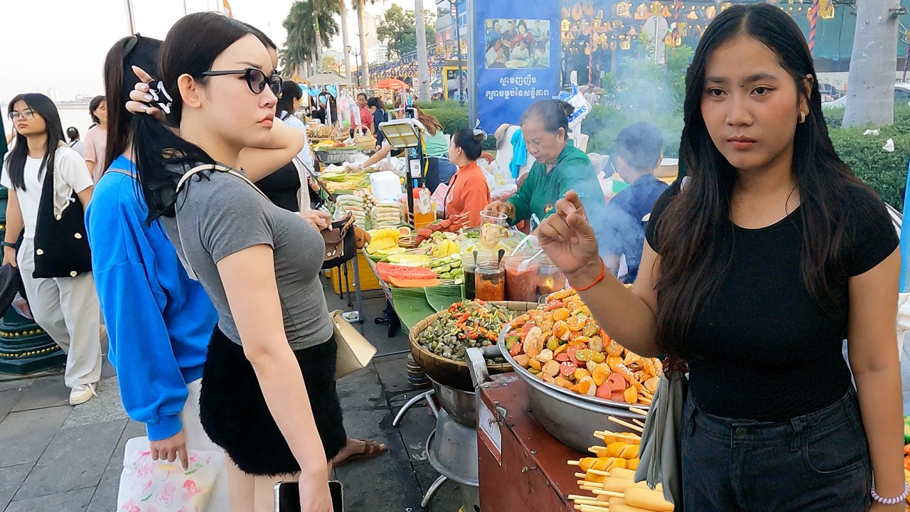 Best Phnom Penh Street Food Adventure After Dark | 2026 Walking Tour & Nightlife