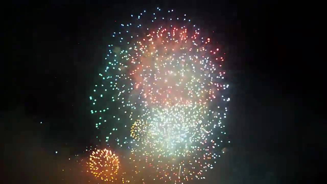 AMAZING LOUD FIREWORKS FINALE