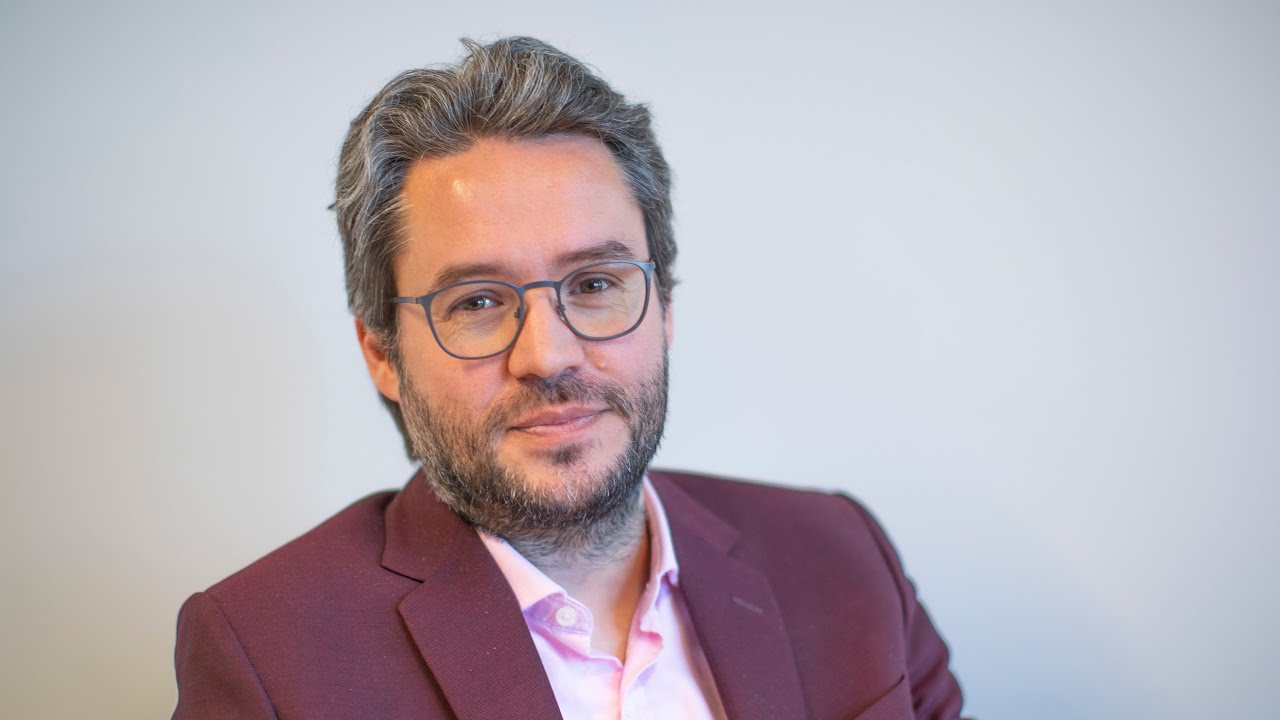 ESPRIT CRITIQUE ET COMPLOTISME