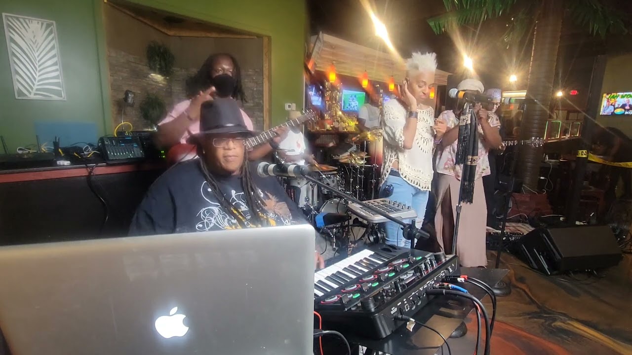 The BGEX Feat. Kashi-Tara, Jasmine Prather & Iris Burruss live @ Jerk-N-Jive Bar & Kitchen 8/13/22