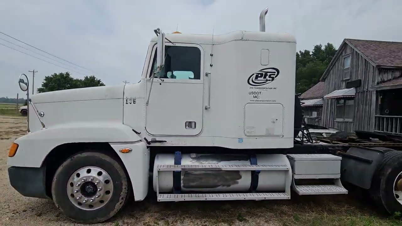 1999 Freightliner FLD120 Truck | Sexton Auctioneers June 2025 Online Equipment Auction