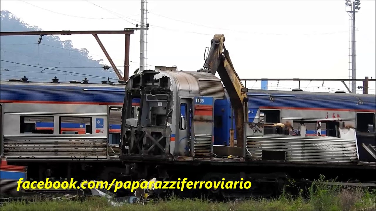 Série 1100 CPTM 1105 SENDO CORTADO EM JUNDIAÍ