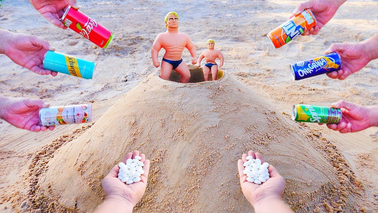 Big Stretch Armstrong vs Small, Cola, Fanta, Sprite, Schweppes and Other Sodas vs Mentos Underground