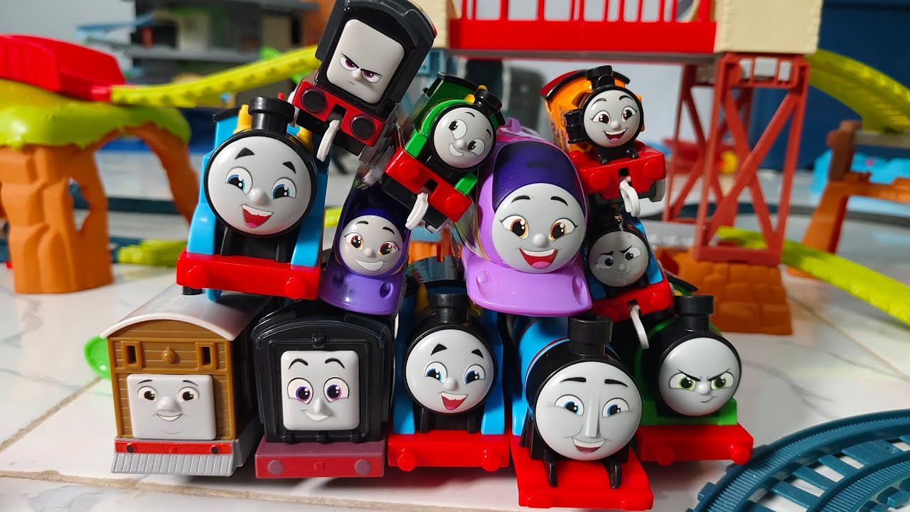 Mainan kereta api Thomas and friends mencari dan merakit kereta api
