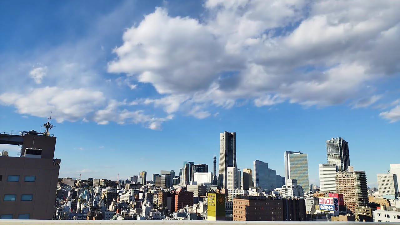 【タイムラプス】もくもくの雲、ランドマークタワーの遠景 2025年2月上旬(1)