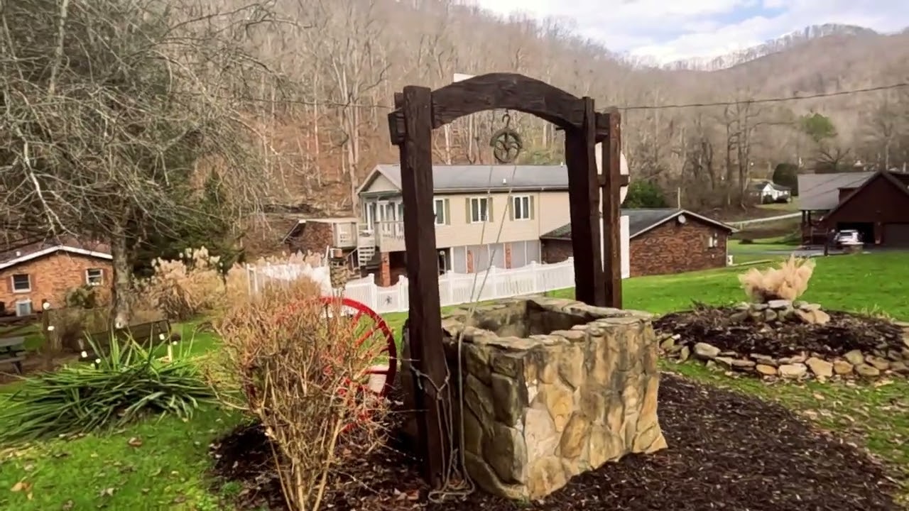 A New Years Day Massacre - Visiting the Location - Hatfield McCoy Feud  1888