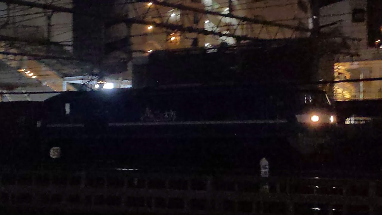 【真夜中の横浜駅を低速通過！豪快なジョイント音】JR貨物 EF210-109号機+コキ24B 新A173仕業[う5088レ] 仙台タ行 横浜駅通過！[2026.03.08(日)]