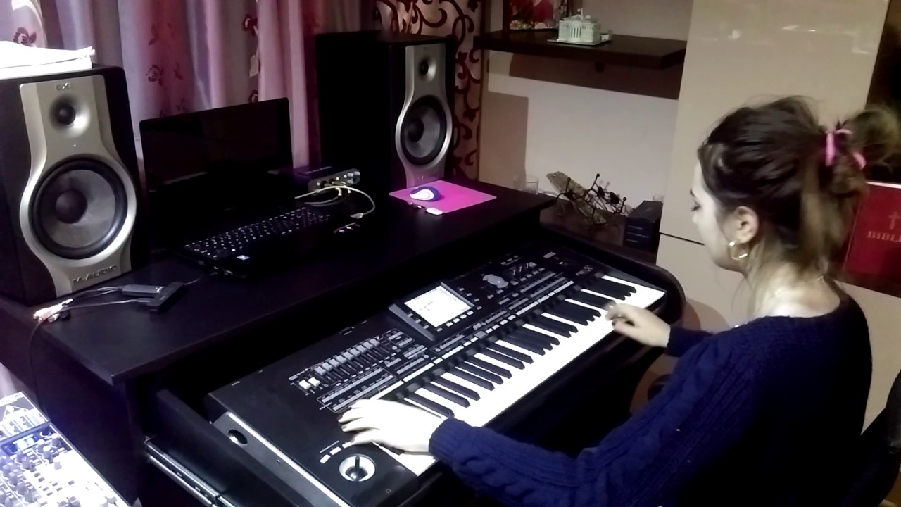 Claudia - Putin studiu de seara