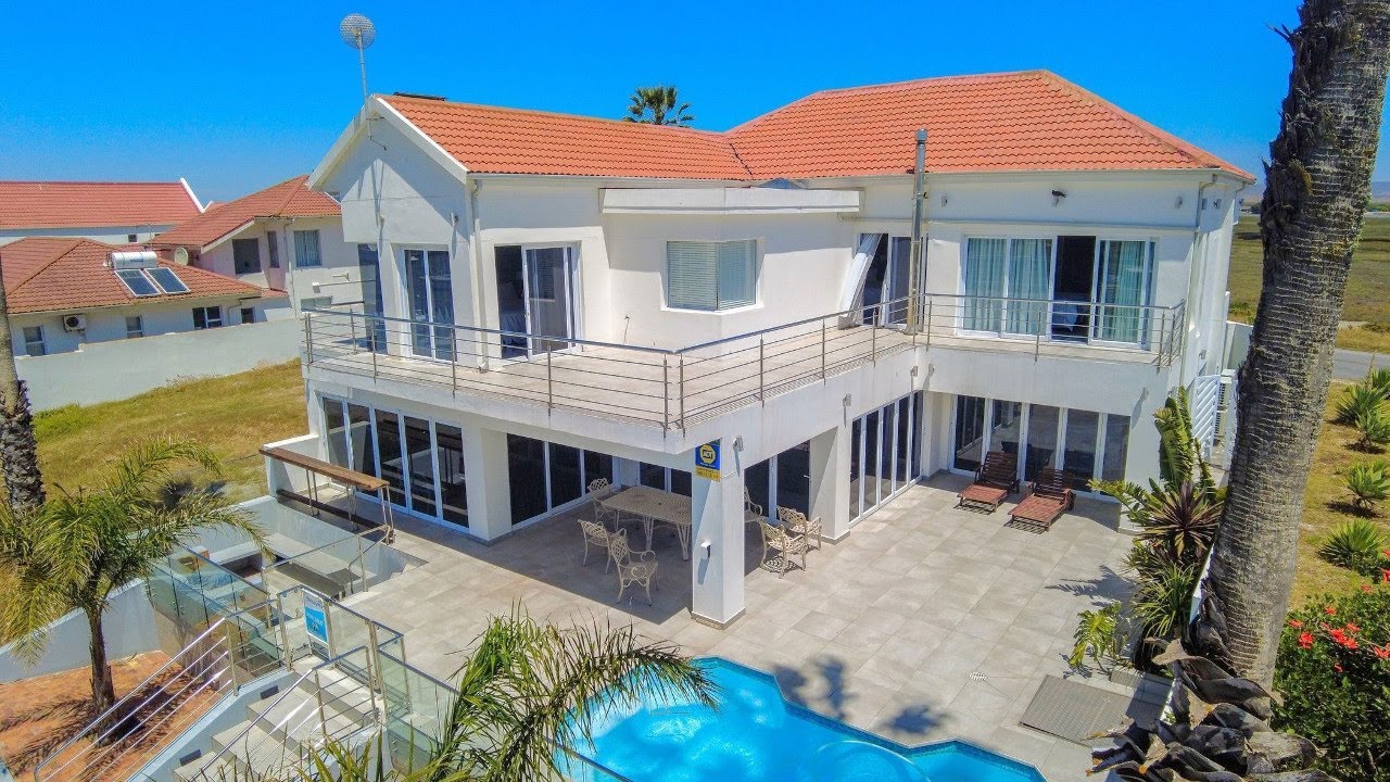 Port Owen | 5 bedroom double-storey house for sale |