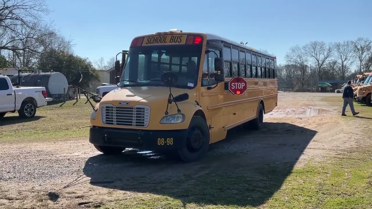 2008 FREIGHTLINER THOMAS BUILT PASSENGER BUS For Sale